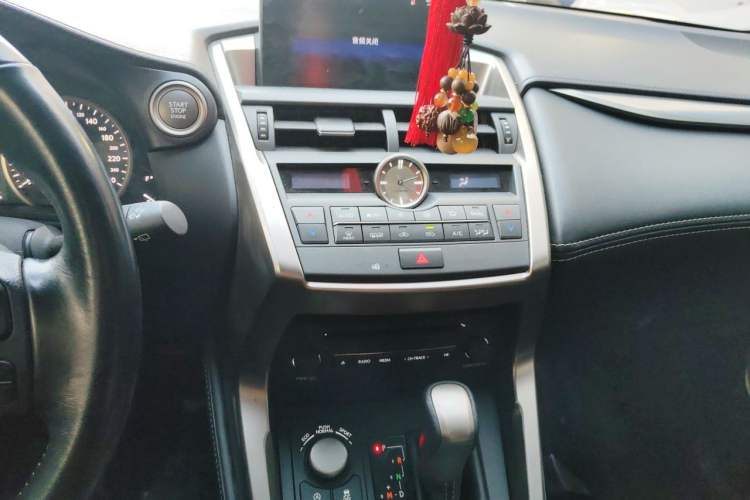 Used Lexus NX 2015 200 Front-Wheel Drive X-Trail SE Edition Audio And AC Panel