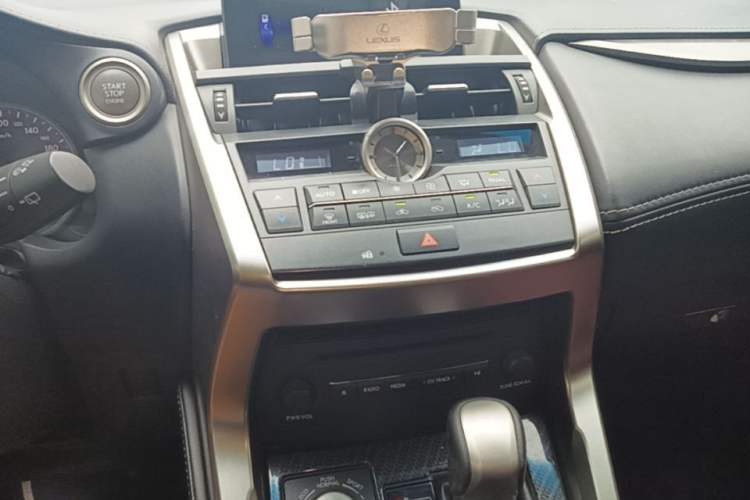 Used Lexus NX 2015 200 Front-Wheel Drive X-Trail SE Edition Audio And AC Panel