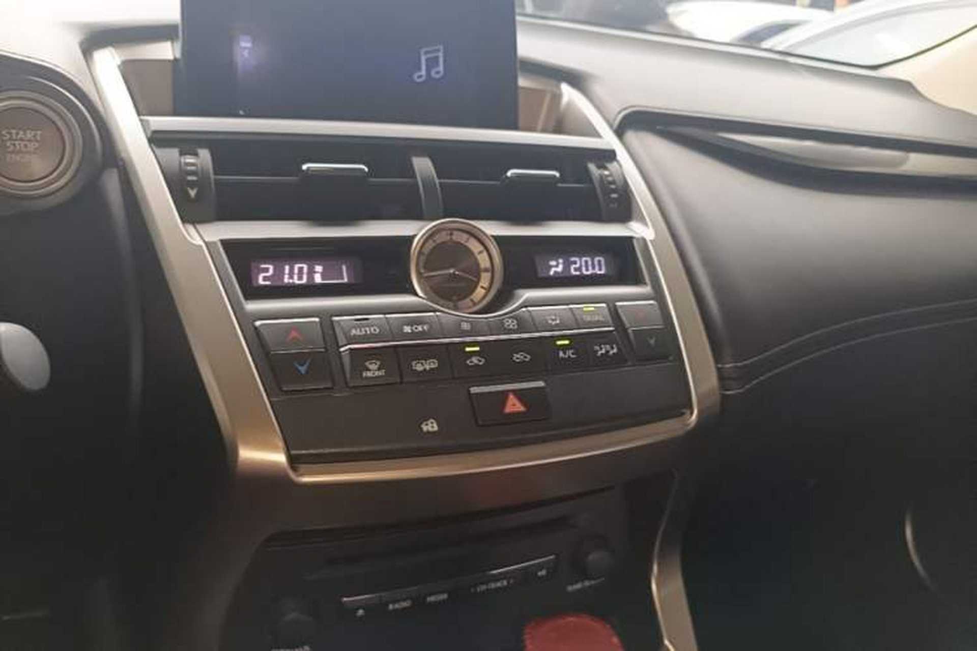Used Lexus NX 2015 200T All-Wheel-Drive Fēngshàng Edition Audio And AC Panel