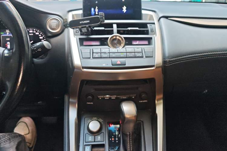 Used Lexus NX 2015 200 Front-Wheel Drive X-Trail SE Edition Audio And AC Panel