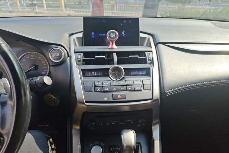 Used Lexus NX 2015 200T All-Wheel-Drive Fēngshàng Edition Audio And AC Panel