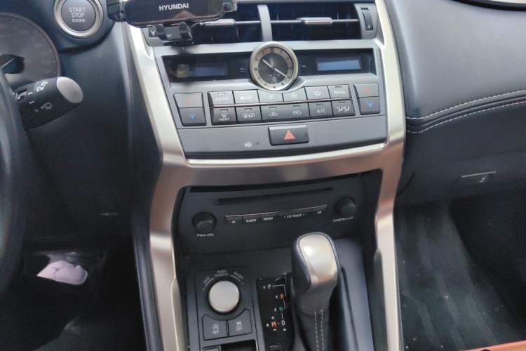 Used Lexus NX 2015 200 Front-Wheel Drive X-Trail SE Edition Audio And AC Panel