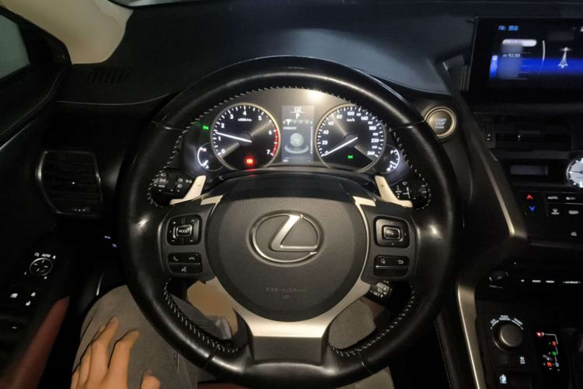 Used Lexus NX 2015 200T All-Wheel-Drive Fēngshàng Edition Center Console