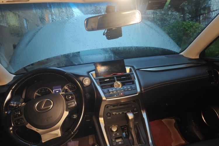 Used Lexus NX 2015 200T All-Wheel-Drive Fēngshàng Edition Center Console