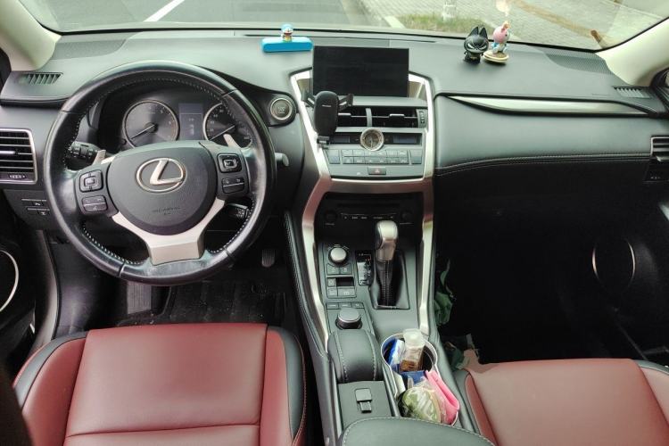 Used Lexus NX 2015 200T All-Wheel-Drive Fēngshàng Edition Center Console