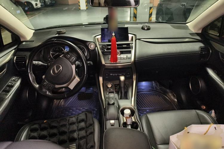 Used Lexus NX 2015 200T All-Wheel-Drive Fēngshàng Edition Center Console