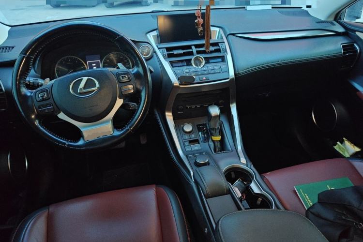 Used Lexus NX 2015 200T All-Wheel-Drive Fēngshàng Edition Center Console