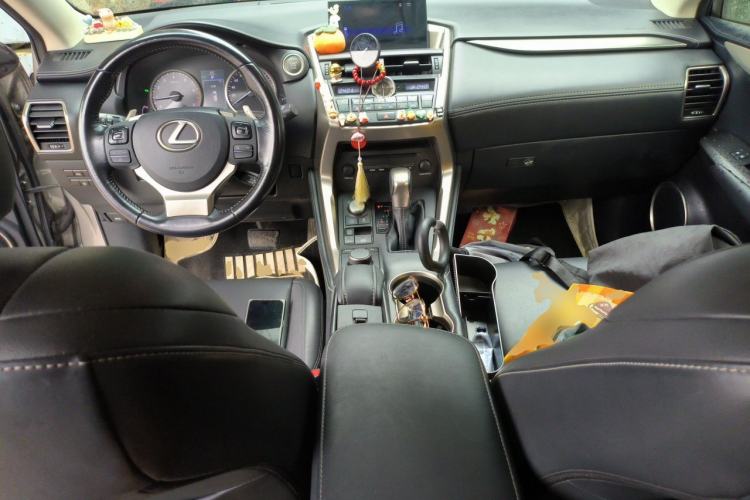 Used Lexus NX 2015 200T All-Wheel-Drive Fēngshàng Edition Center Console