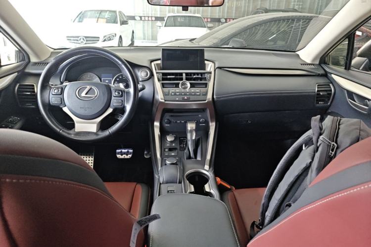 Used Lexus NX 2015 200T All-Wheel-Drive Fēngshàng Edition Center Console