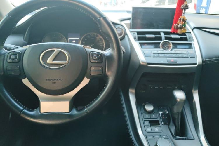 Used Lexus NX 2015 200 Front-Wheel Drive X-Trail SE Edition Center Console
