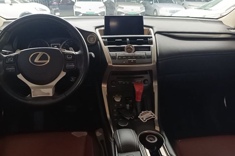 Used Lexus NX 2015 200T All-Wheel-Drive Fēngshàng Edition Center Console