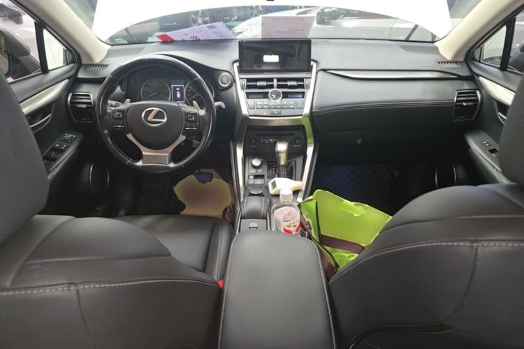 Used Lexus NX 2015 200T All-Wheel-Drive Fēngshàng Edition Center Console