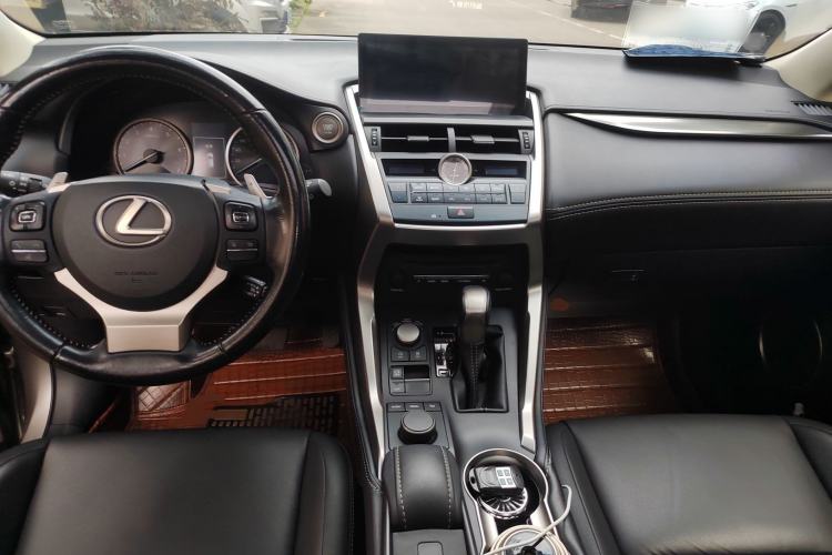 Used Lexus NX 2015 200T All-Wheel-Drive Fēngshàng Edition Center Console