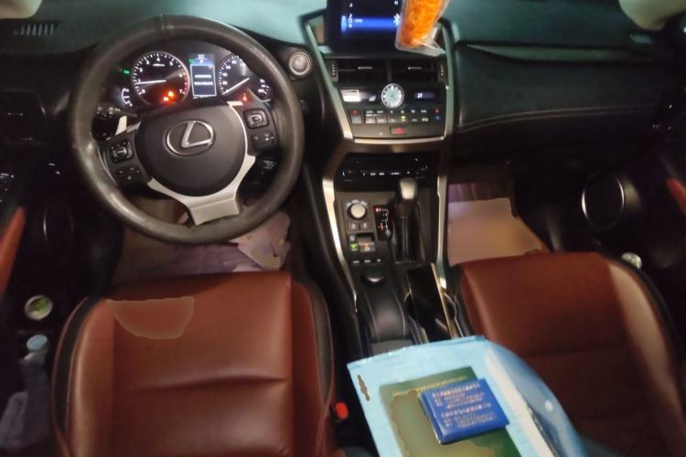 Used Lexus NX 2015 200T All-Wheel-Drive Fēngshàng Edition Center Console