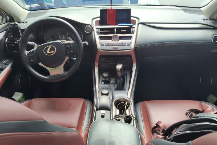 Used Lexus NX 2015 200T All-Wheel-Drive Fēngshàng Edition Center Console
