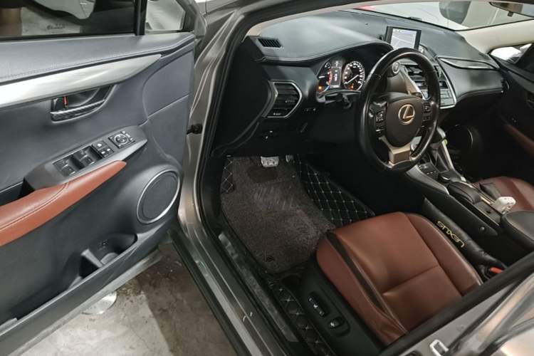 Used Lexus NX 2015 200T All-Wheel-Drive Fēngshàng Edition Driver Seat