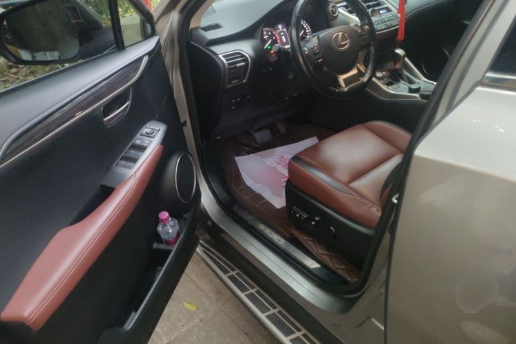Used Lexus NX 2015 300h All-Wheel-Drive Fēngzhì Edition Driver Seat