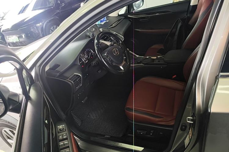 Used Lexus NX 2015 300h All-Wheel-Drive Fēngzhì Edition Driver Seat