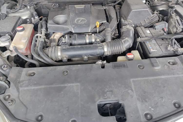 Used Lexus NX 2015 200T All-Wheel-Drive Fēngshàng Edition Engine Bay