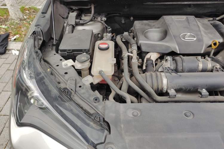 Used Lexus NX 2015 200T All-Wheel-Drive Fēngshàng Edition Engine Bay Right