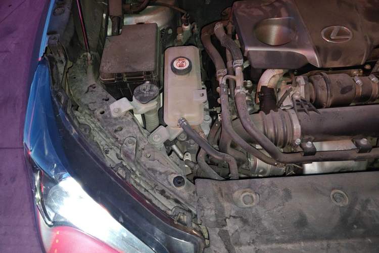 Used Lexus NX 2015 200T All-Wheel-Drive Fēngshàng Edition Engine Bay Right