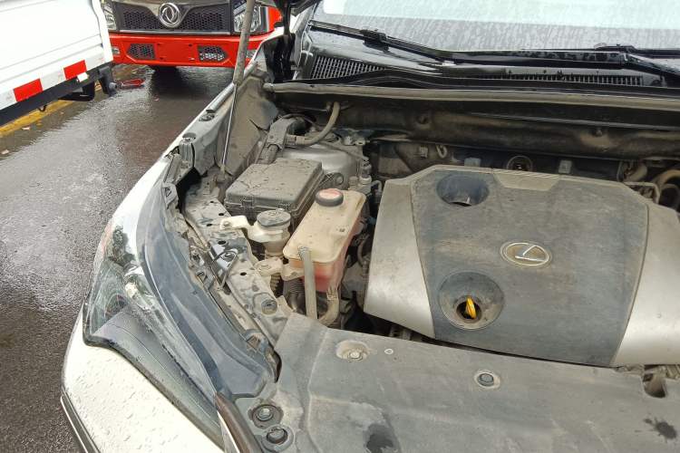 Used Lexus NX 2015 200 Front-Wheel Drive X-Trail SE Edition Engine Bay Right