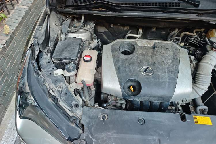 Used Lexus NX 2015 200 Front-Wheel Drive X-Trail SE Edition Engine Bay Right