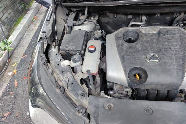 Used Lexus NX 2015 200 Front-Wheel Drive X-Trail SE Edition Engine Bay Right