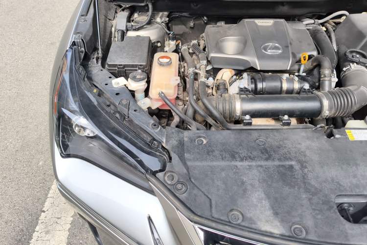Used Lexus NX 2015 200T All-Wheel-Drive Fēngshàng Edition Engine Bay Right