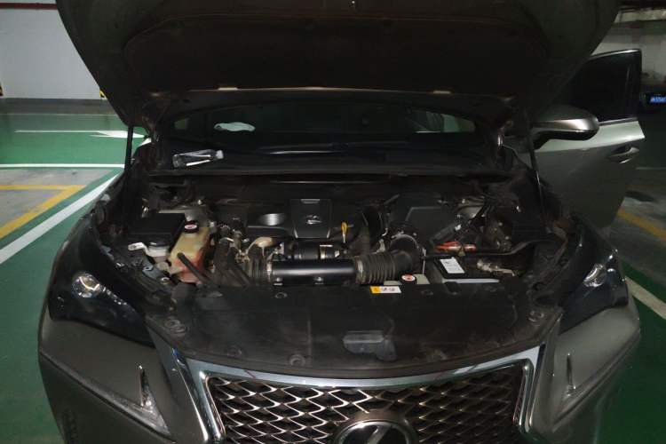 Used Lexus NX 2015 200T All-Wheel-Drive Fēngshàng Edition Engine Bay
