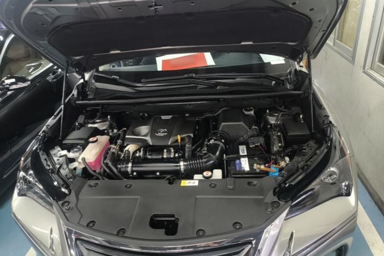 Used Lexus NX 2015 200T All-Wheel-Drive Fēngshàng Edition Engine Bay