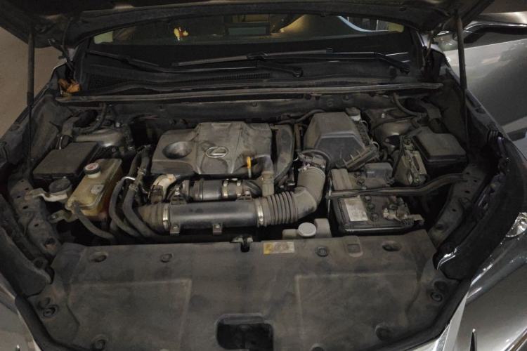 Used Lexus NX 2015 200T All-Wheel-Drive Fēngshàng Edition Engine Bay