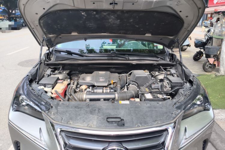 Used Lexus NX 2015 200T All-Wheel-Drive Fēngshàng Edition Engine Bay