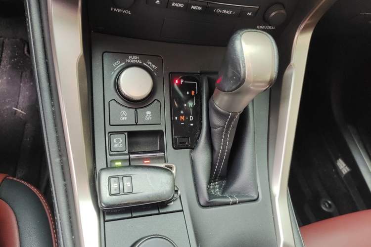 Used Lexus NX 2015 200T All-Wheel-Drive Fēngshàng Edition Gear Lever