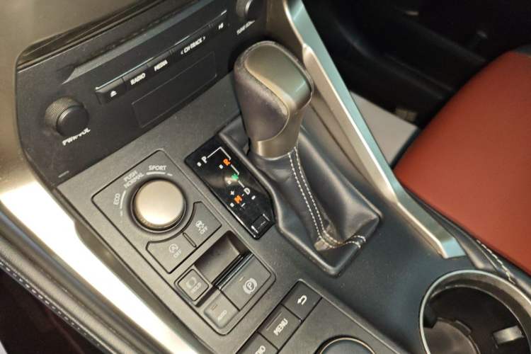Used Lexus NX 2015 200T All-Wheel-Drive Fēngshàng Edition Gear Lever