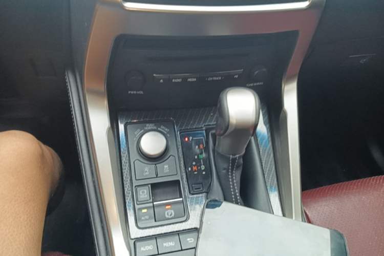 Used Lexus NX 2015 200 Front-Wheel Drive X-Trail SE Edition Gear Lever
