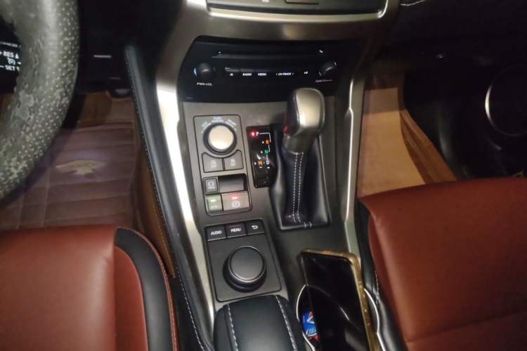 Used Lexus NX 2015 200T All-Wheel-Drive Fēngshàng Edition Gear Lever