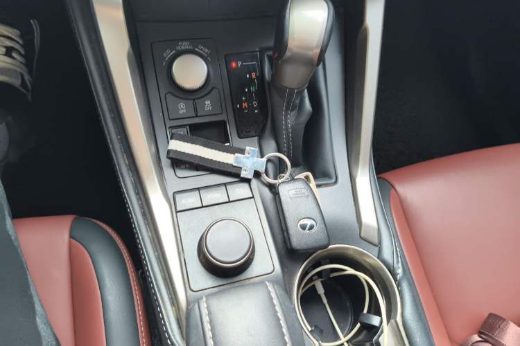 Used Lexus NX 2015 200T All-Wheel-Drive Fēngshàng Edition Gear Lever