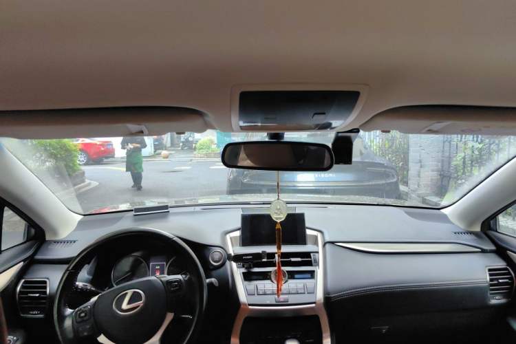 Used Lexus NX 2015 200 Front-Wheel Drive X-Trail SE Edition Headliner