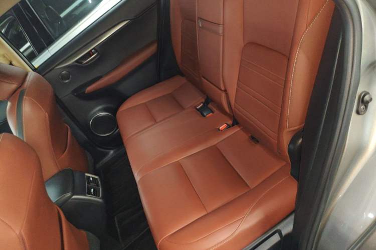 Used Lexus NX 2015 200T All-Wheel-Drive Fēngshàng Edition Interior 4