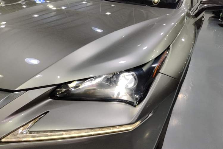 Used Lexus NX 2015 200 Front-Wheel Drive X-Trail SE Edition Left Front Headlight