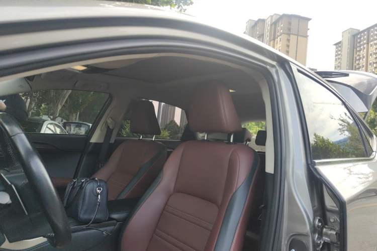 Used Lexus NX 2015 200T All-Wheel-Drive Fēngshàng Edition Left Front Seat