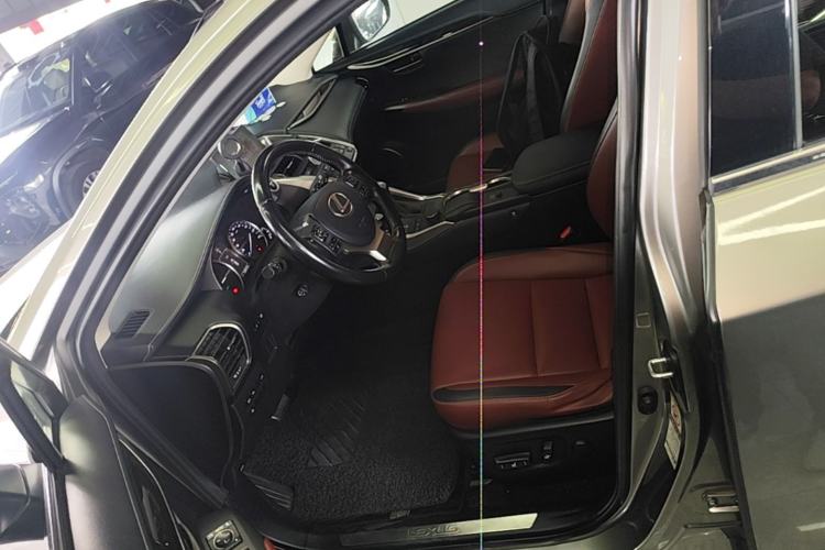 Used Lexus NX 2015 300h All-Wheel-Drive Fēngzhì Edition Left Front Seat