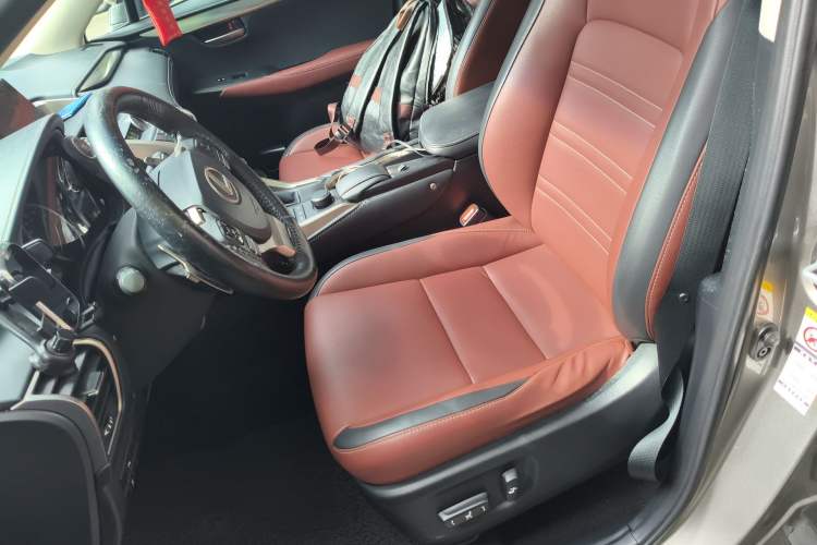 Used Lexus NX 2015 200T All-Wheel-Drive Fēngshàng Edition Left Front Seat