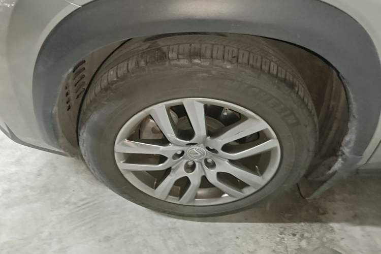 Used Lexus NX 2015 200T All-Wheel-Drive Fēngshàng Edition Left Front Wheel Hub