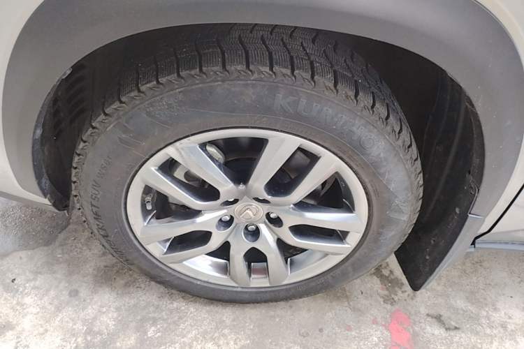 Used Lexus NX 2015 200T All-Wheel-Drive Fēngshàng Edition Left Front Wheel Hub