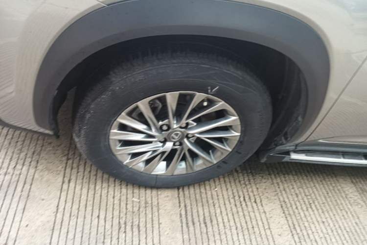 Used Lexus NX 2015 200 Front-Wheel Drive X-Trail SE Edition Left Front Wheel Hub