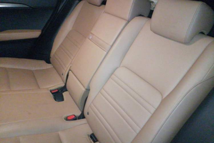 Used Lexus NX 2015 200T All-Wheel-Drive Fēngshàng Edition Left Rear Seat