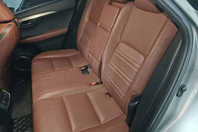 Used Lexus NX 2015 200T All-Wheel-Drive Fēngshàng Edition Left Rear Seat