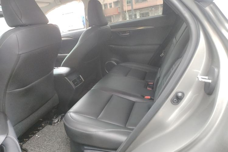 Used Lexus NX 2015 200T All-Wheel-Drive Fēngshàng Edition Left Rear Seat